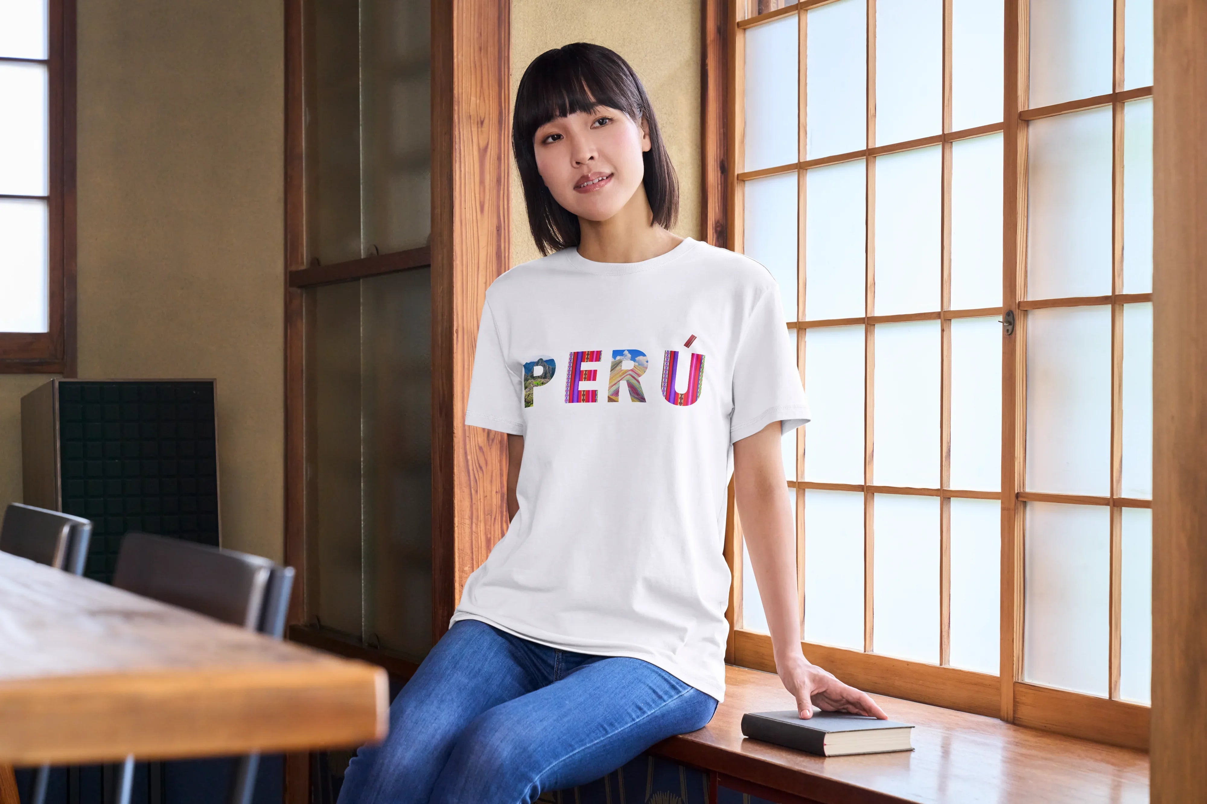Camiseta Perú - Latineo Imagen principal del producto